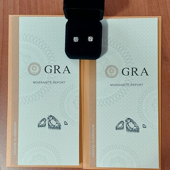 1 Carat Moissanite 925 Silver Sterling Stud Earrings - Picture 15 of 15